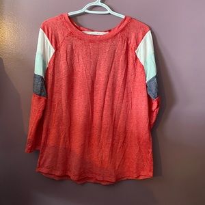 Super cute 3/4 sleeved baseball cut tee.